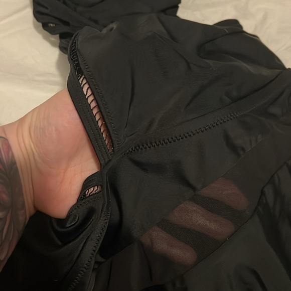 Swimsuit - Picture 2 of 3